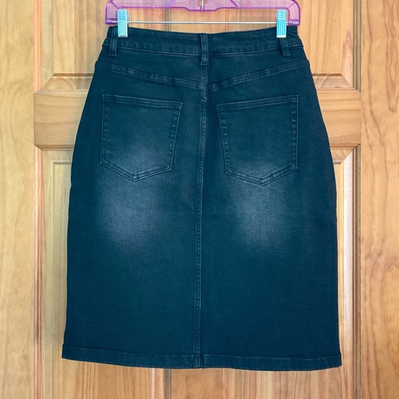 Women’s size 6 The Main Street Exchange brand new with tag “Shannon” black skirt - Picture 6 of 11